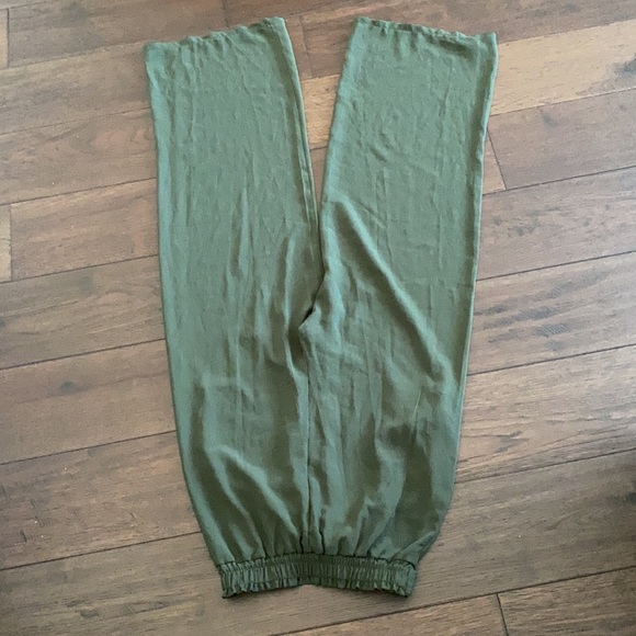 2/$20🎉 Dark olive green tie front dress pants - Picture 3 of 5